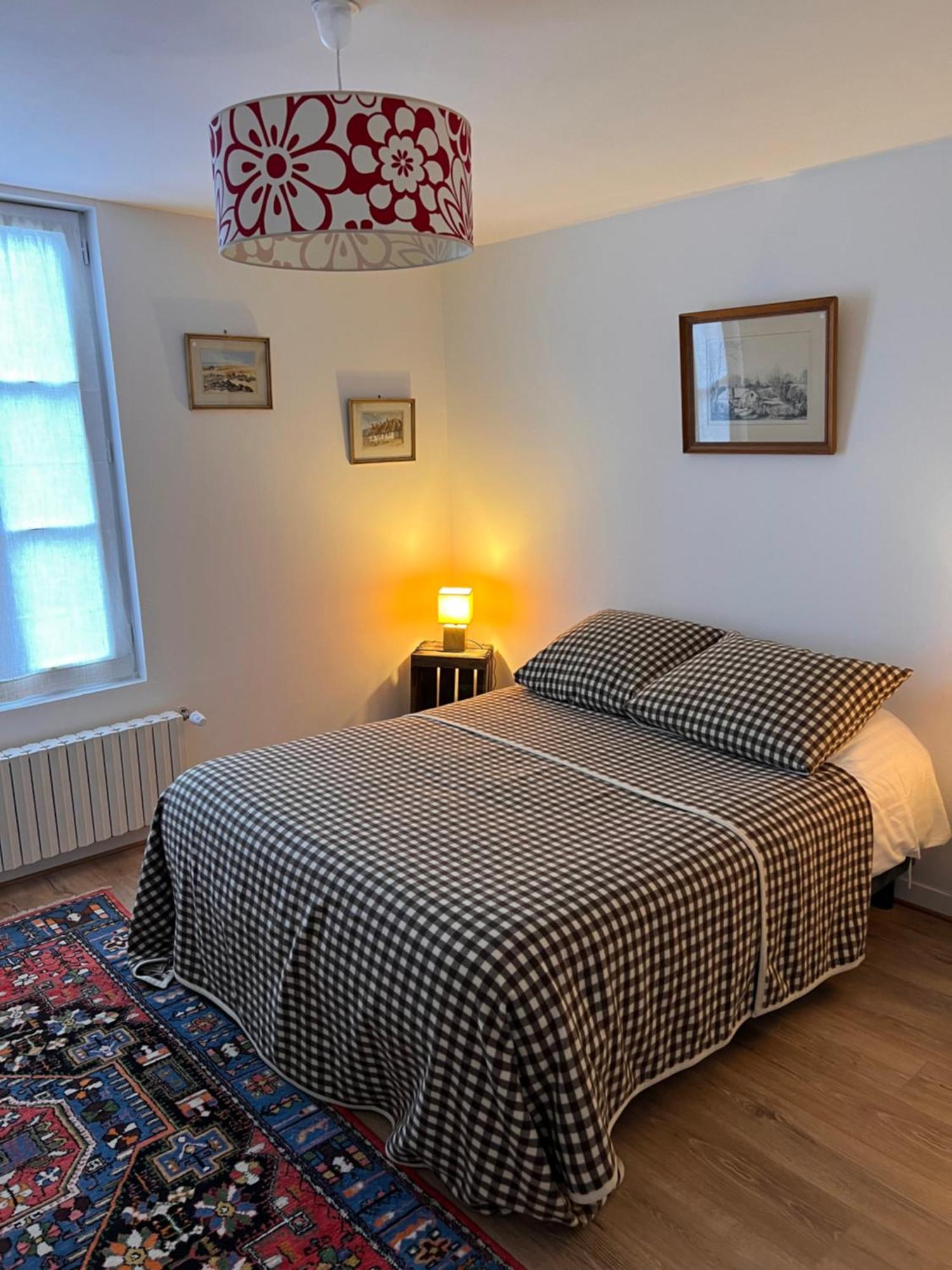 Bed and Breakfast A L'Ecole Buissonniere Honfleur Exterior foto