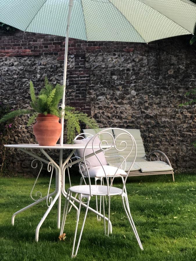 Bed and Breakfast A L'Ecole Buissonniere Honfleur Exterior foto